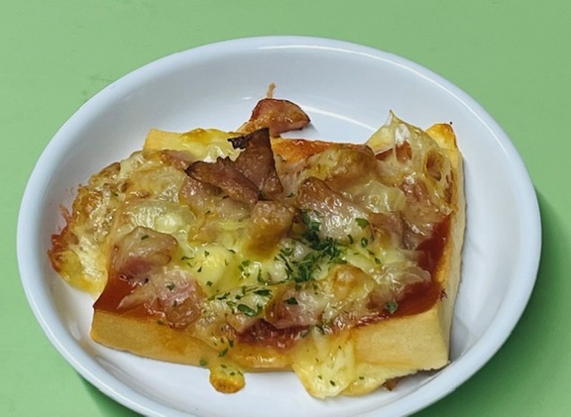 2025.10高野豆腐のピザ